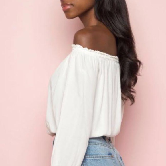 Brandy Melville white off the shoulder top - Picture 2 of 2